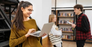 Como melhorar o engajamento no ensino superior com IA - Pearson